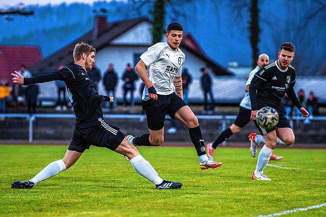 Bild 17: SV 08 Laufenburg II bremst FC 08 Bad Säckingen mit 1:1 im Verfolgerduell &ndash; und wir haben Bilder!