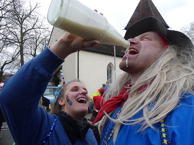 Bild 4: So feiert Bermatingen-Ahausen Schmotzige: Die besten Bilder jetzt ansehen!