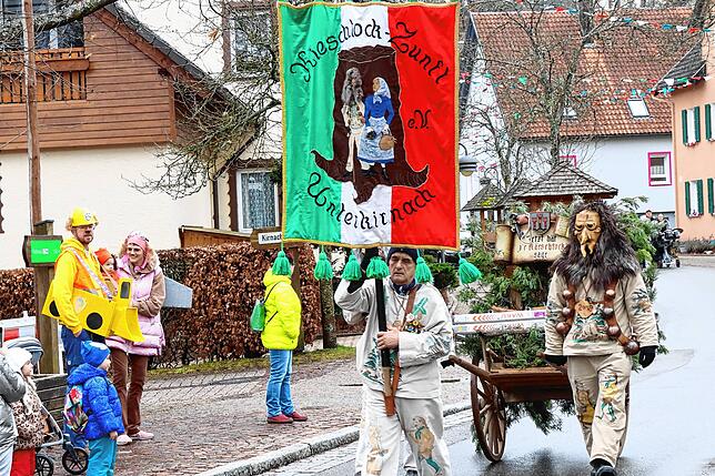 Bild 2: So feiert der Unterkirnacher Narrensamen am Schmotzige Dunschtig