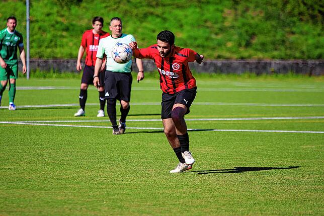 Bild 12: FC 08 Bad Säckingen besiegt den SV Rheintal mit 5:3 – und wir haben Fotos!