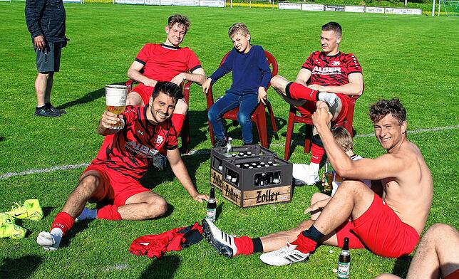 Bild 4: Wichtiger Sieg für FV Walbertsweiler-Rengetsweiler über Allensbach. Wir waren mit der Kamera dabei!