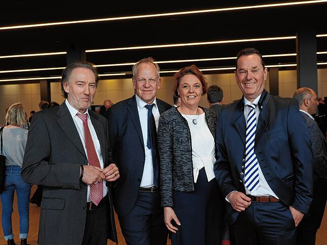 Claus-Dieter Hirt, Winfried Lang, Sabine Geistler und Ralph Buser vom Spar- und Bauverein Konstanz, einem der größten Akteure auf dem ...