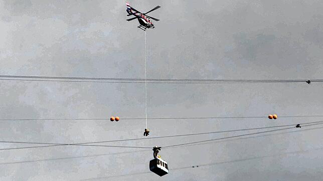 Bild : Stundenlang in Seilbahn gefangen: Albtraum für Fahrgäste am beliebten Berg bei Dornbirn