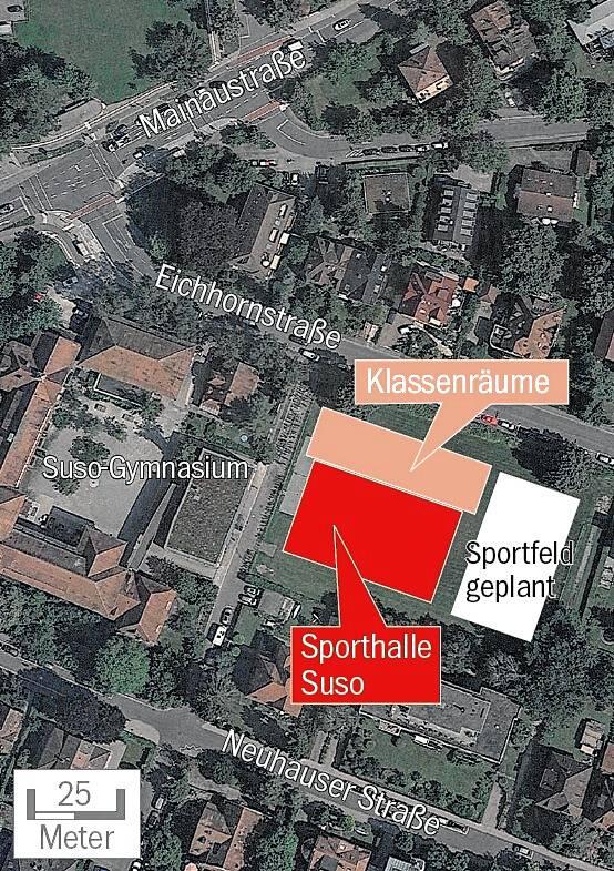 Hier (rote Quader) könnten eine neue Sporthalle und weitere Klassenzimmer entstehen. Das bestehende Suso-Gymnasium ist links im Bild zu ...