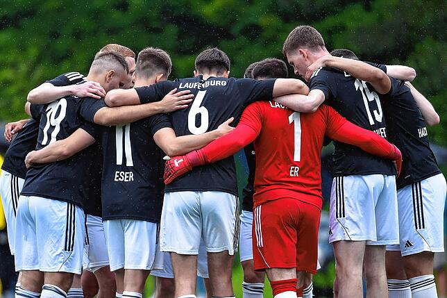 Bild 3: SV 08 Laufenburg besiegt 1. SV Mörsch zum Auftakt der Relegation mit 3:0 – und wir haben Bilder!