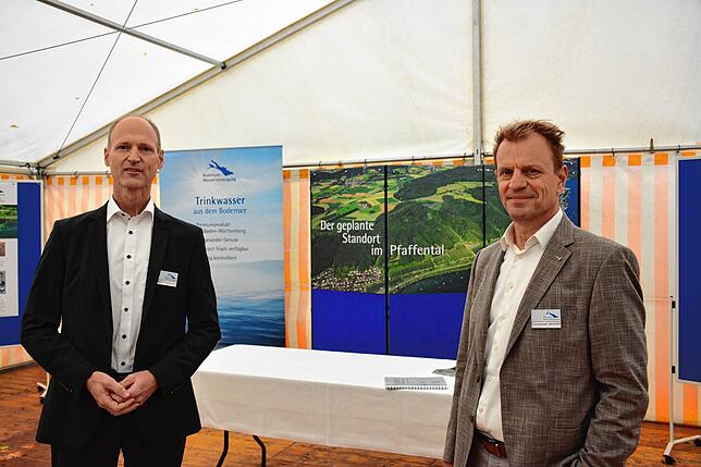 Björn Schumacher, stellvertretender Geschäftsführer der Bodensee-Wasserversorung (links), und Christoph Jeromin, Technischer ...