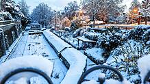Schöner Anblick, für Autofahrer aber auch eine Gefahr: Schnee (hier im Stadtgarten von Radolfzell) hat für Unfälle gesorgt.