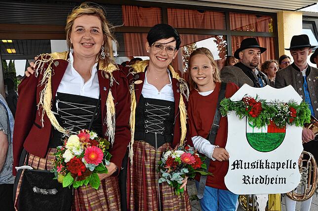 Bild 30: Der Musikverein Riedheim veranstaltet den Pfingstmusikfest Jubiläumszug – das sind die besten Bilder