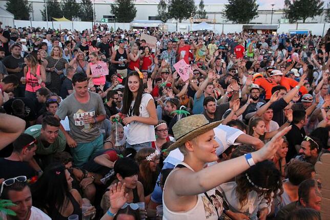 Bei der vierten Auflage der Seepark6 Mallorca-Schlager-Party im Jahr 2017 zählten die Veranstalter rund 7000 Besucher.