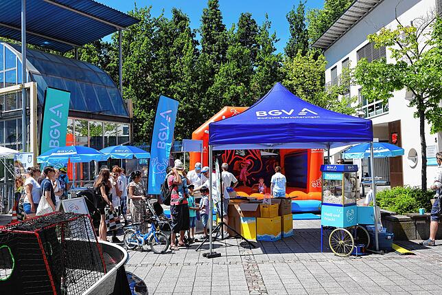 Bild 26: Stöbern in der Altstadt, Action auf dem See und Genuss am Hafen: Bilder vom Wochenende in Konstanz