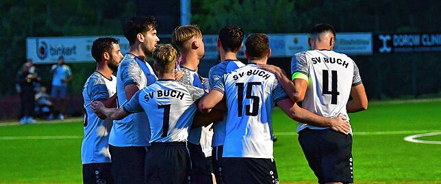 Bild 1: SV Buch besiegt Aufsteiger SG Weilheim/Gurtweil knapp mit 2:1 – und wir haben Fotos!