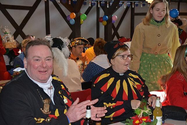 Bild 10: Bilder vom Narrentreffen der Urviecher-Zunft: Narrenmesse und Zunftmeisterempfang