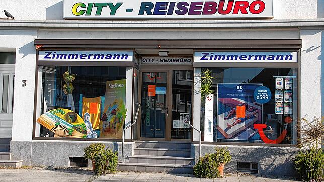 Das Reisebüro Zimmermann hat &ndash; wie alle anderen in der Stadt auch &ndash; seine Türen geschlossen. Die Mitarbeiter arbeiten jedoch ...