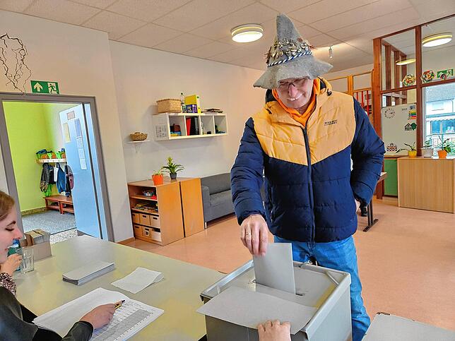 Ernst Thiel bei der Wahl in Wutöschingen-Schwerzen.