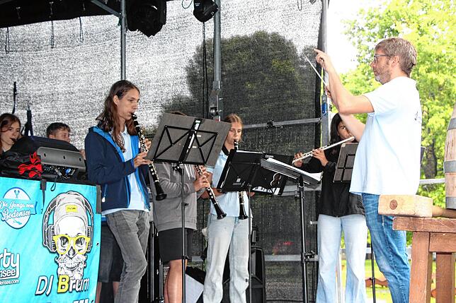 Bild 25: Uhldingen feiert: Die besten Bilder vom ersten Tag des Hafenfestes mit Schrottregatta