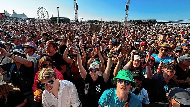 Bei strahlendem Sonnenschein feierten 56.000 Besucher auf dem diesjährigen Southside Festival. Nun sind die ersten Künstler für das ...