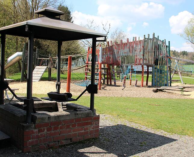 Der Grillplatz liegt beim Treffpunkt Baden-Württemberg im Seepark Linzgau.