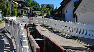 In der Straße Klemme sind die Bauarbeiten für die Nahwärmeversorgung und den Breitbandausbau im vollen Gange.