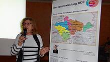 Über die Kirchenentwicklung 2030 und deren Neuerungen für Donaueschingen referiert die Pfarrgemeinderatsvorsitzende Marga Konn.