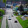 Die Überlinger Straße (B31-alt) am Orteingang von Ludwigshafen aus Richtung Sipplingen. Das Bild entstand Ende April 2023 vom Blütenweg aus.