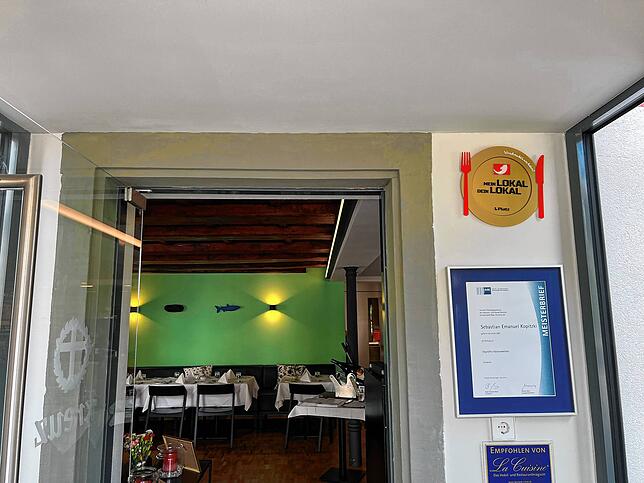 Der Siegesteller hängt schon im Kreuz in Singen: Es war eines der beiden besten Restaurants der Sendung „Mein Lokal, dein ...