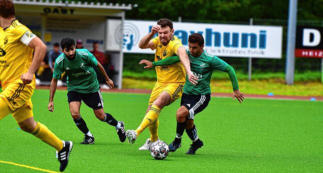 Bild 2: SV Schwörstadt siegt glücklich mit 1:0 beim FC Zell II &ndash; und wir haben Bilder!