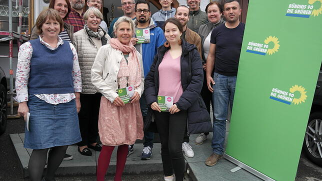Der Ortsverband der Grünen stellt sein Wahlprogramm vor: (von links) Stephanie Glatthaar, Christine Heimpel, Jochen Reiter, Sieglinde ...