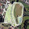 So sollen sich das Sondergebiet Feriendorf (links) und die Grünfläche als Freizeit- und Erholungsbereich in Owingen einfügen. Links ist ...