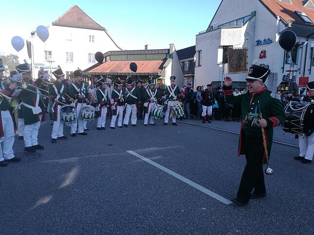 Bild 22: Musik, gute Stimmung und Tradition: Bilder vom Wäldertag in Bad Säckingen