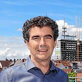 „Die Stadt errichtet einen Zaun an den Weg angrenzend, damit keine Personen sich im Park aufhalten können und oder sich dem Hotel ...