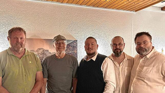 Der Vorstand des AfD-Ortsverein Singen, Steißlingen und Volkertshausen im Sommer 2024 (von links): Georg Borchert, Waldemar Koschel, ...