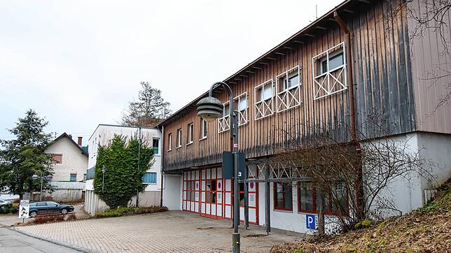Für das Unterkirnacher Feuerwehrgerätehaus braucht es einen Ersatz. Mit der Vorstellung einer Machbarkeitsstudie laufen jetzt die ...