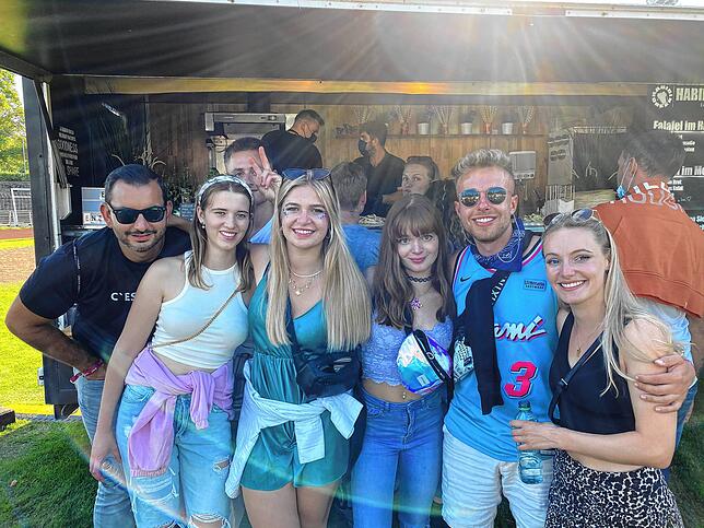 Bild 5: Gute Laune beim Gute-Zeit-Festival: Sehen Sie hier alle Bilder von der Sause im Bodenseestadion