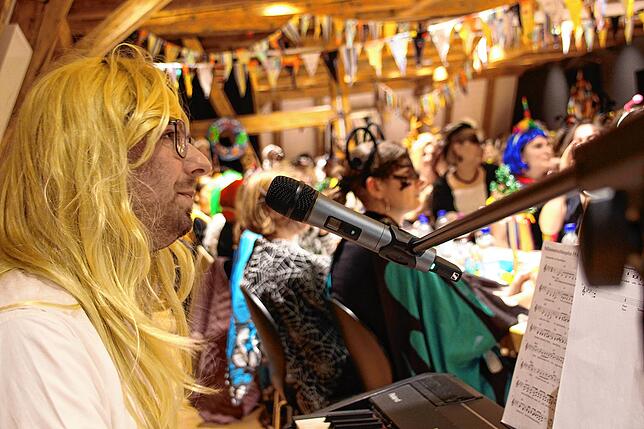 Bild 8: Bilder von der Markdorfer Frauenfasnet