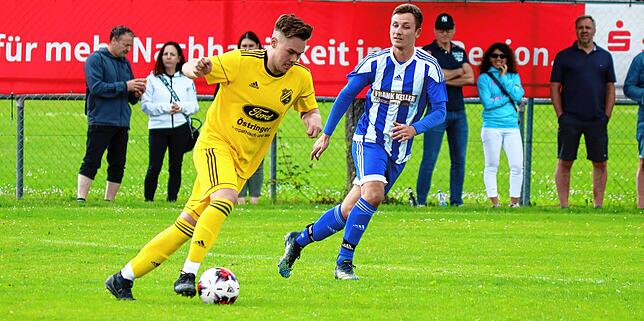 Bild 25: SV Karsau verteidigt die Tabellenspitze durch ein 2:0 beim SV Schwörstadt &ndash; und wir haben Bilder!