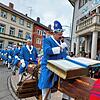 Narrenvater Clemens Podeswa verkündete vor dem Bonndorfer Rathaus die Machtübernahme der Narren. Bild: Ingo Günter