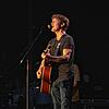 Singer- Songwriter James Blunt tritt am Samstag, 9. August, beim Stars in Town Festival auf. Der SÜDKURIER verlost fünf Mal zwei ...