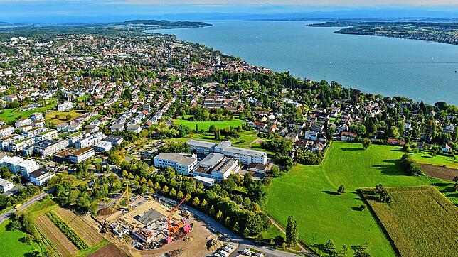 Luftbild von dem Areal Südlich Härlen (Archivbild). Auf der Grünfläche soll das Pflegezentrum entstehen.