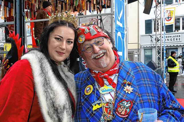 Bild 26: Fasnacht 2025 in Konstanz: Diese Bilder zeigen das bunte Narrentreiben auf der Marktstätte!