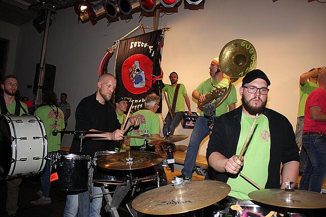 Bild 33: 14. WARM UP PARTY der Guggenmusik "Die Taktlosen" in  Sunthausen