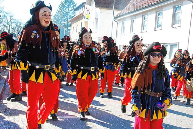 Bild 27: "Komm lass uns fröhlich sein" - Rosenmontag in Meßkirch 2025