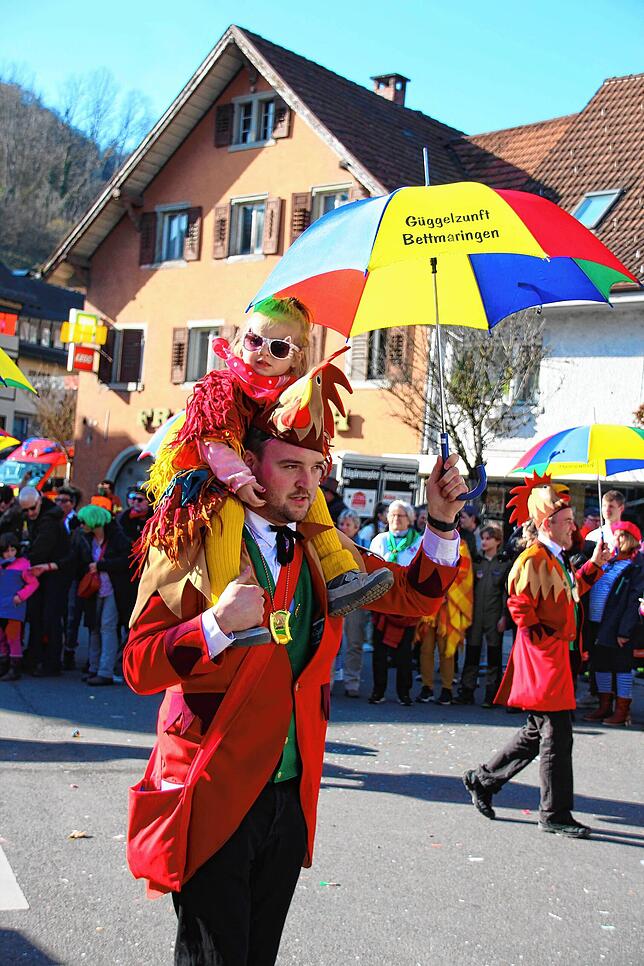 Bild 29: Bilder vom närrischen Treiben beim Treffen der Narren am Fasnachtsmontag in Stühlingen (Teil 2)