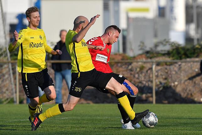 Bild 27: FSV Rheinfelden rettet beim FV Herbolzheim das 1:1 über die Zeit &ndash; und wir haben die Bilder!
