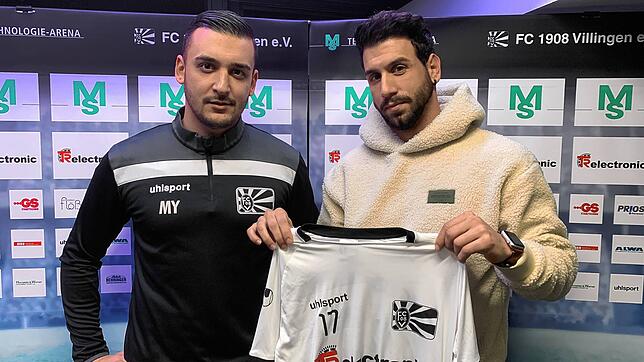 Tevfik Ceylan (rechts) trägt künftig wieder das Trikot des FC 08 Villingen. Darüber freut sich Chefcoach Marcel Yahyaijan.