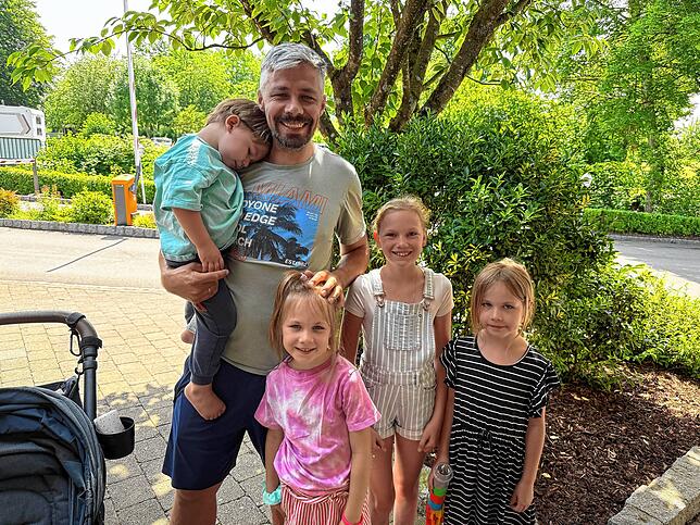 Die Großfamilie Heller aus Aschaffenburg weiß die Kinderfreundlichkeit auf dem Campingplatz Wirthshof zu schätzen.