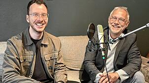 SPD-Fraktionschef Matthias Eckmann (links) und der ehemalige Stadtratskollege Werner Nuber treffen sich alle zwei Wochen für ihren ...