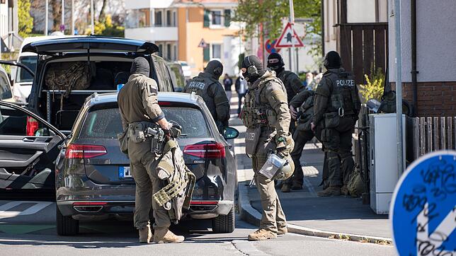 Polizeieinsatz in Konstanz-Fürstenberg: Das SEK stürmte am 18. April 2022 eine Wohnung, in der ein damals 19-Jähriger gefoltert wurde.