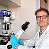 Das Biotechnologieunternehmen Trenzyme &ndash; hier Geschäftsführer Reinhold Horlacher &ndash; stellt die Oberflächenproteine von ...