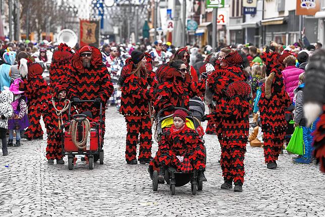 Bild 11: Die schönsten Bilder vom Umzug am Donnerstag &ndash; Teil 5