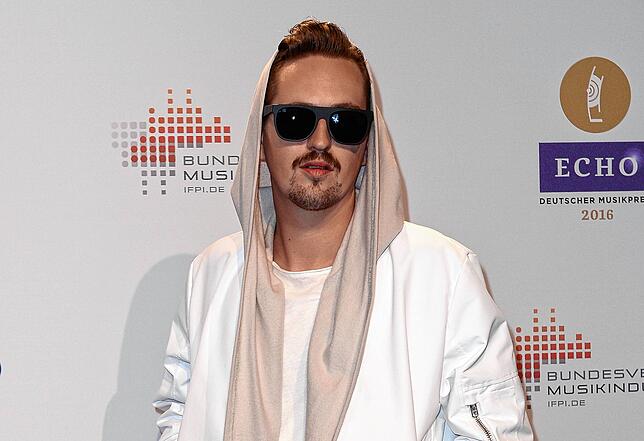 Der erfolgreiche DJ und Musikproduzent Robin Schulz tritt am 21. August in Aach auf.